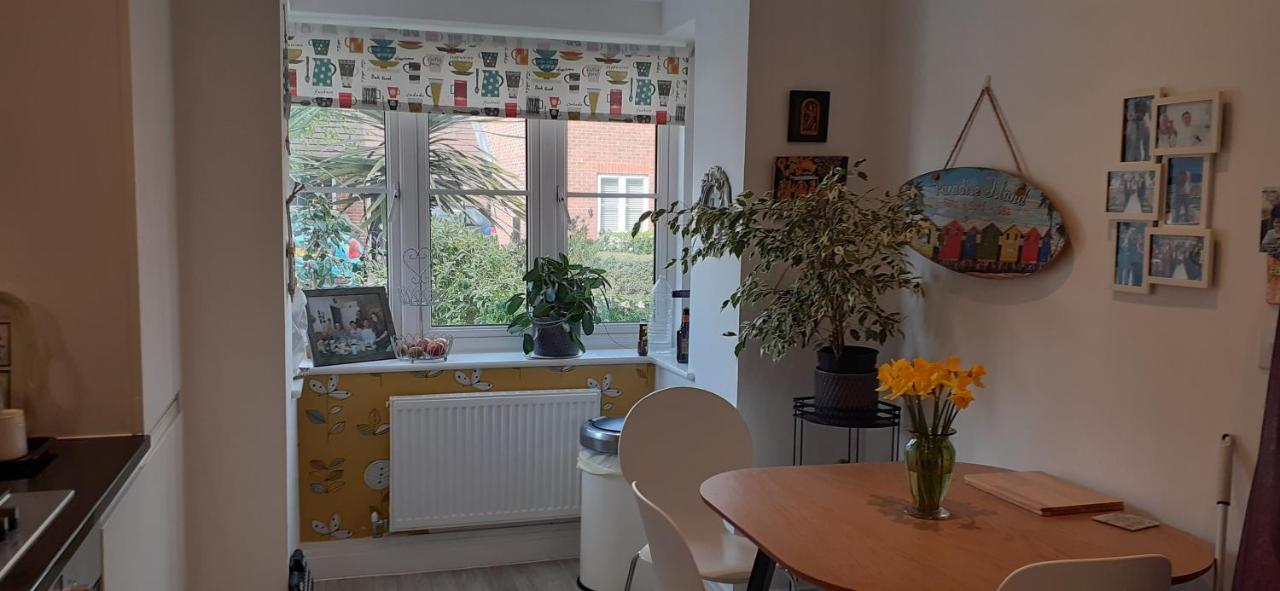 Rookery View West Wittering Apartment Чичестър Екстериор снимка